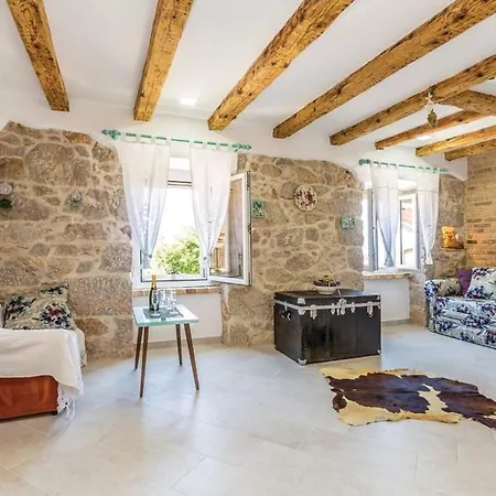 Lejlighed Traditional Stone *