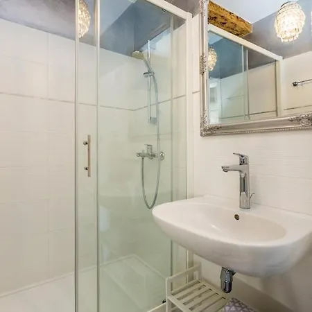 Apartman Traditional Stone